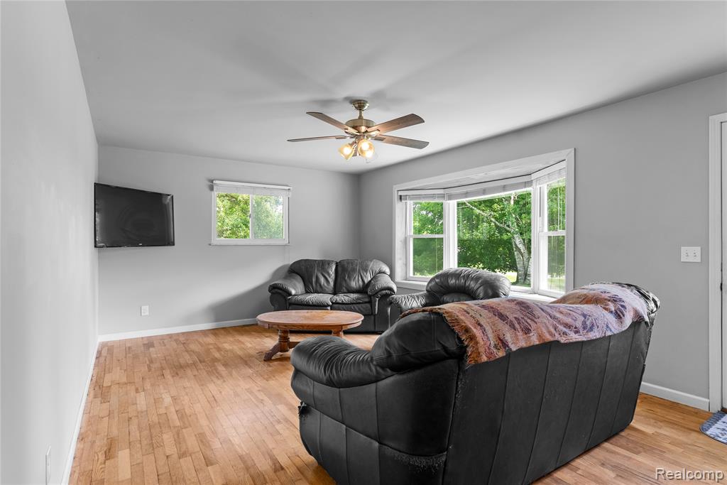 7284 Fostoria Road, Mayville Vlg, MI 48744 — Photo 7