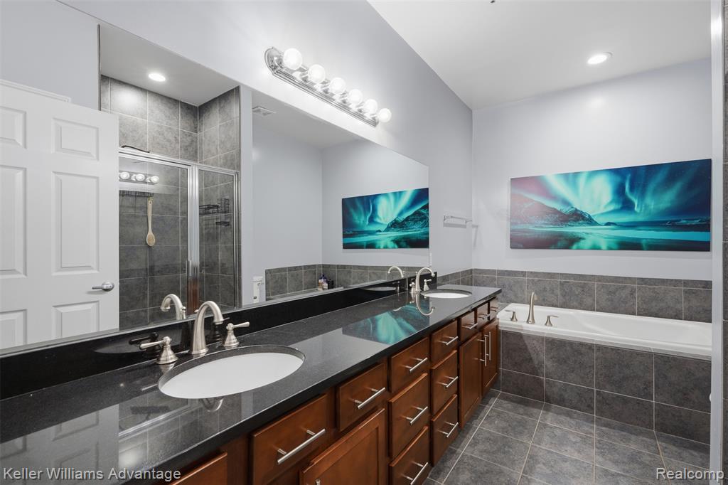 45658 S Stonewood Road, Canton, MI 48187 — Photo 17