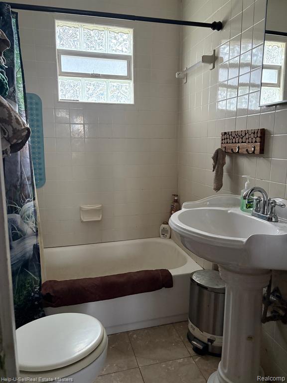 947 WATERLOO Street, St. Clair, MI 48079 — Photo 14