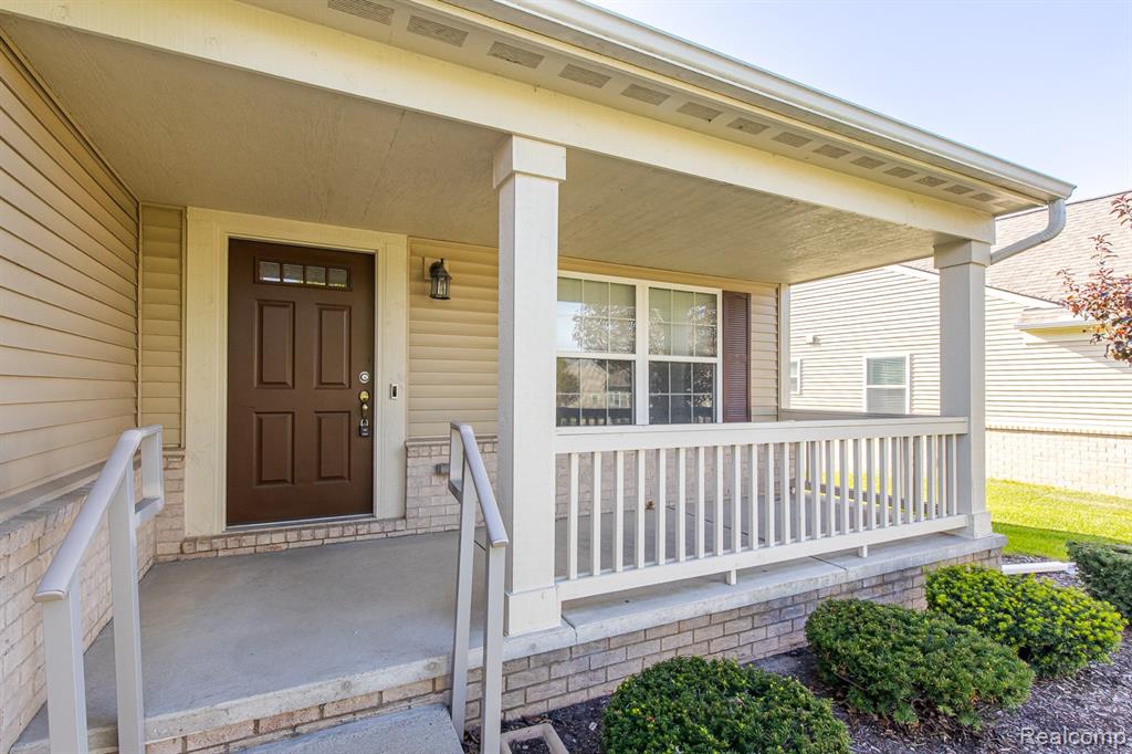 5985 Baypointe Boulevard, Clarkston, MI — Photo 4
