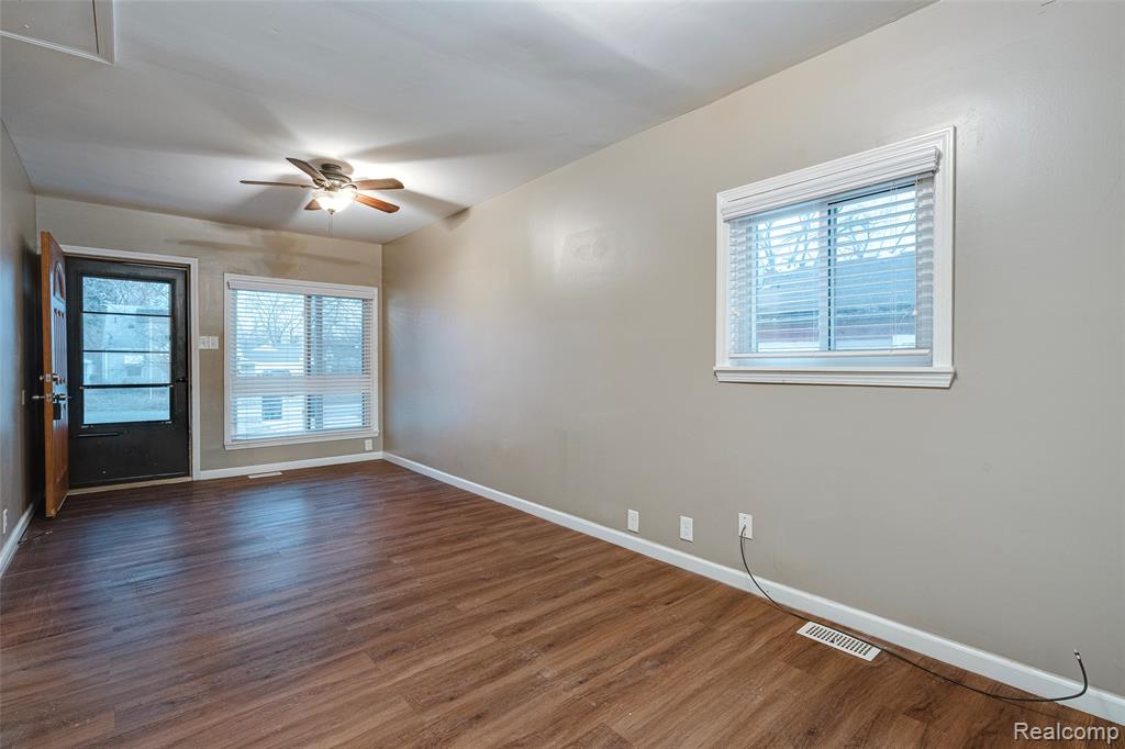 15477 WINSTON, Redford, MI 48239 — Photo 14