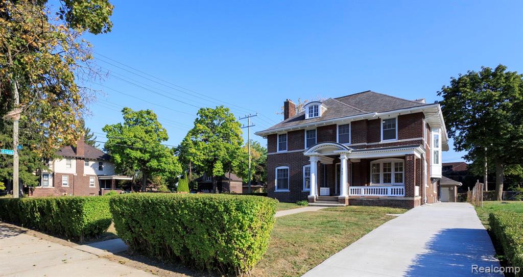 360 E Boston Boulevard - Photo 2