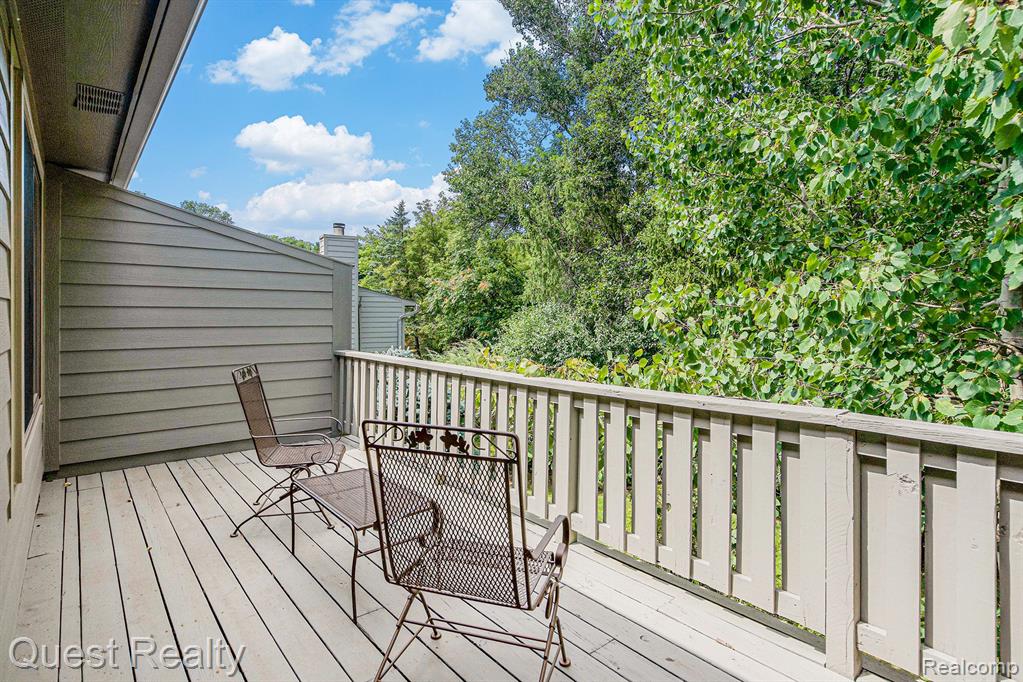 3123 LAKE HAVEN Drive, Ann Arbor, MI 48105 — Photo 18