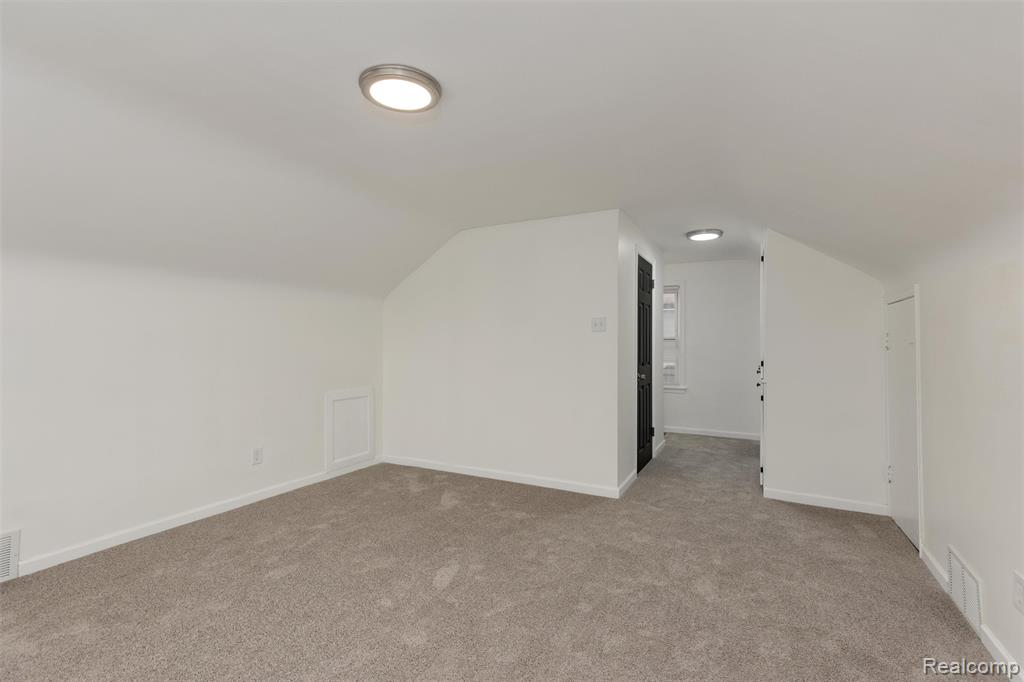 19477 Prest Street, Detroit, MI 48235 — Photo 24