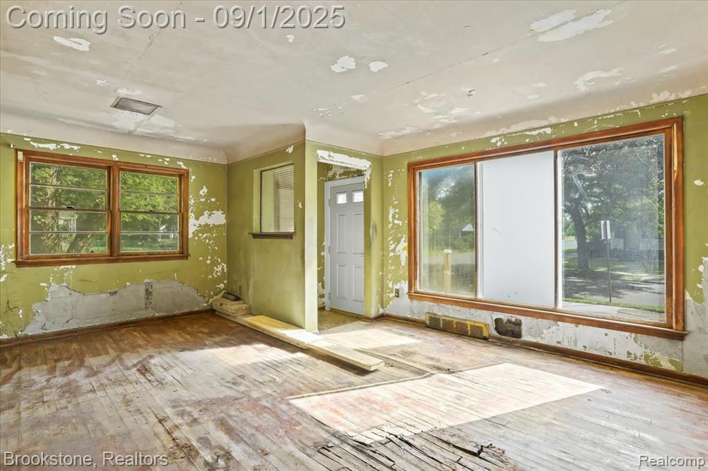 6547 Warwick Street, Detroit, MI 48228 — Photo 2