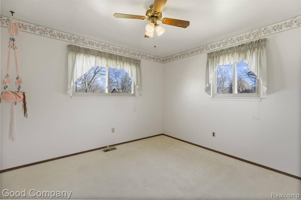 48164 MALLARD Drive, Chesterfield, MI 48047 — Photo 16