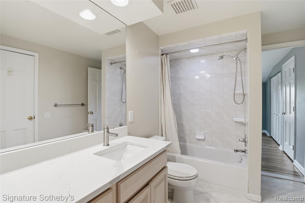 4576 Wagon Wheel Drive, Bloomfield Hills, MI — Photo 22