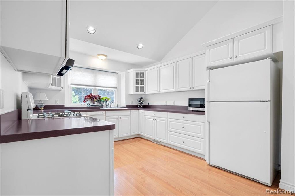 501 Plum Street, Wyandotte, MI 48192 — Photo 15