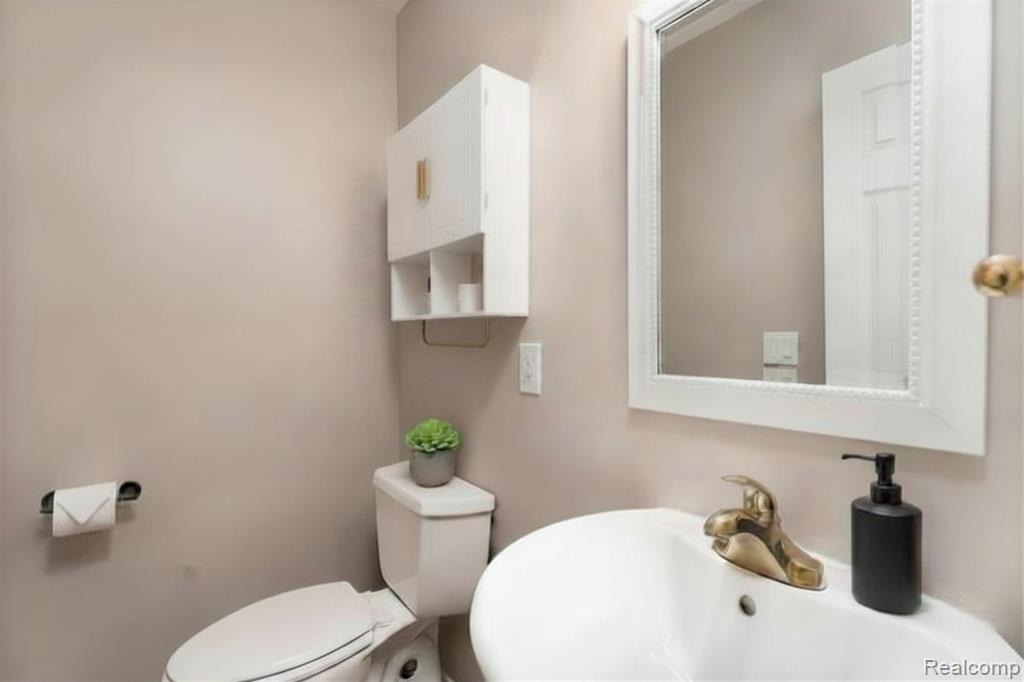 42253 Old Pond Circle, Plymouth, MI 48170 — Photo 12