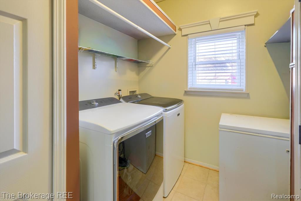 2653 Ravine Side Lane N, Howell, MI 48843 — Photo 37