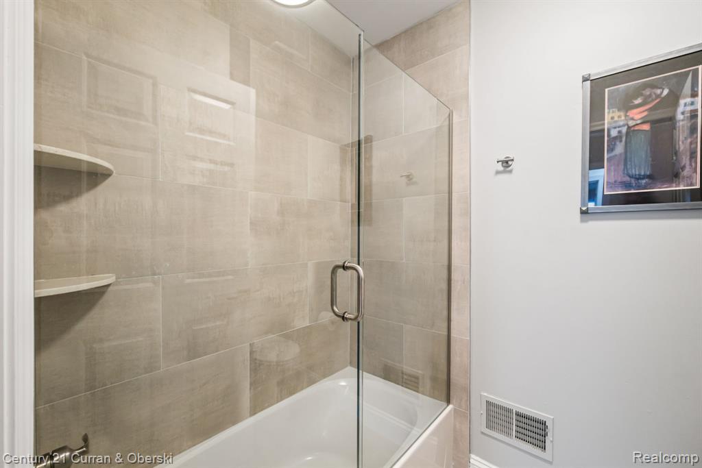 26024 Island Lake Drive, Novi, MI — Photo 39