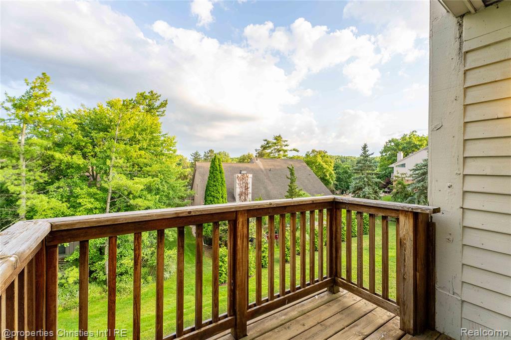 4802 Panorama Circle, West Bloomfield, MI 48323 — Photo 23