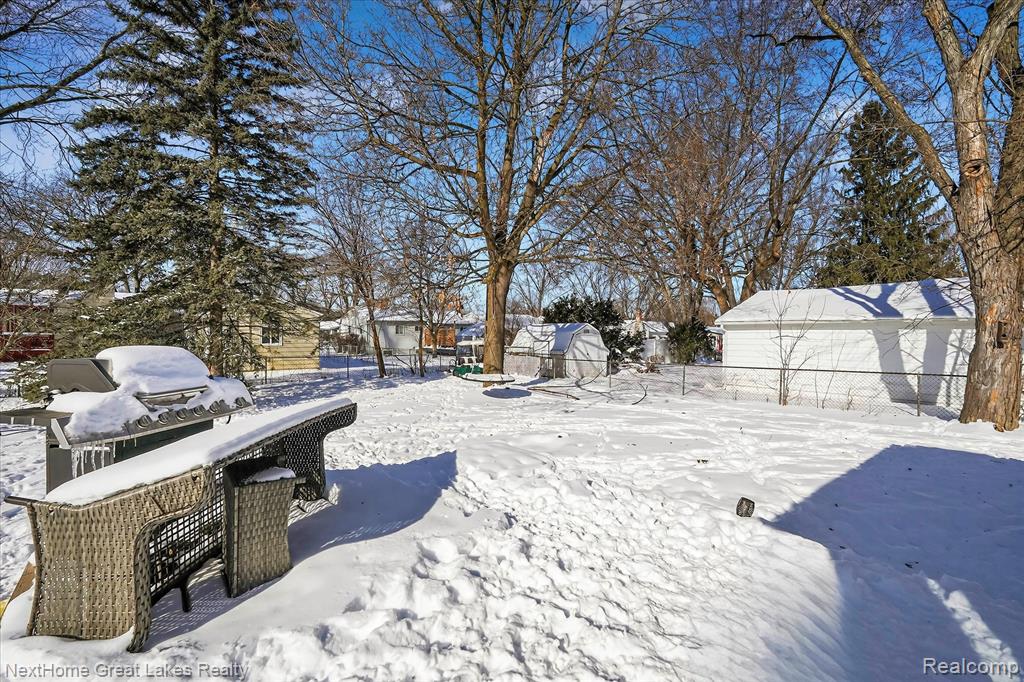 4444 Carmanwood Drive, Flint, MI 48507 — Photo 36