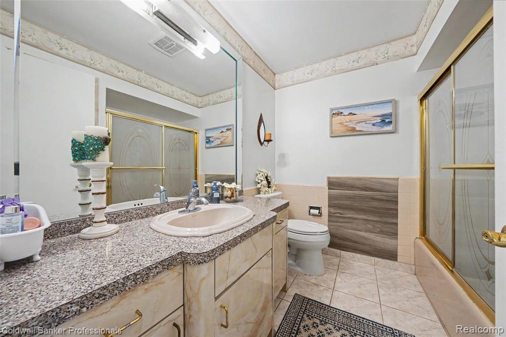 23305 N Rosedale Court, Saint Clair Shores, MI 48080 — Photo 20
