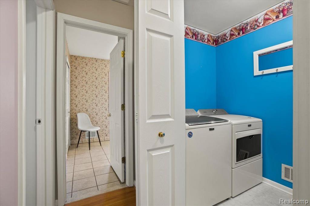 3979 LOTUS Drive, Waterford, MI 48329 — Photo 52