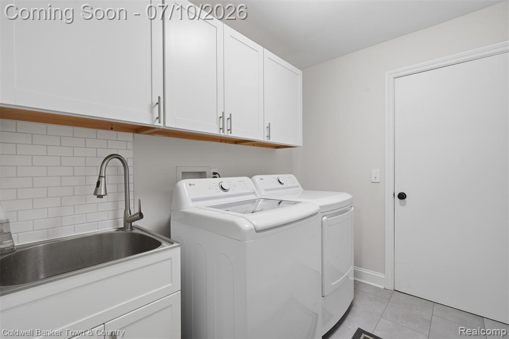 4301 Macqueen Drive, West Bloomfield, MI 48323 — Photo 47