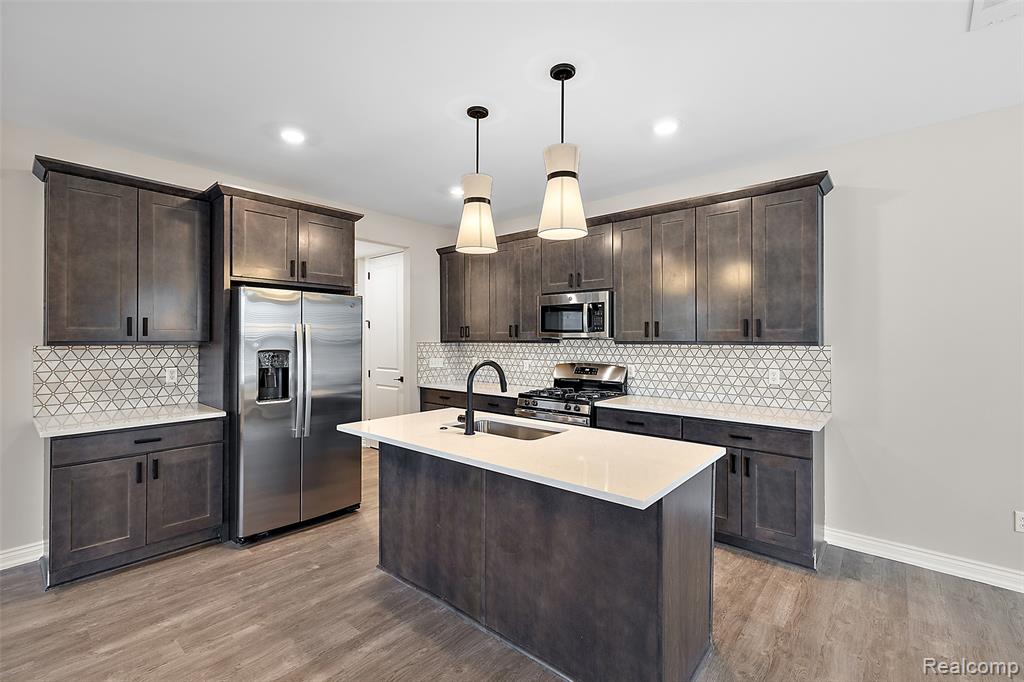 11374 Langfeld Spur, Brighton, MI, 48116