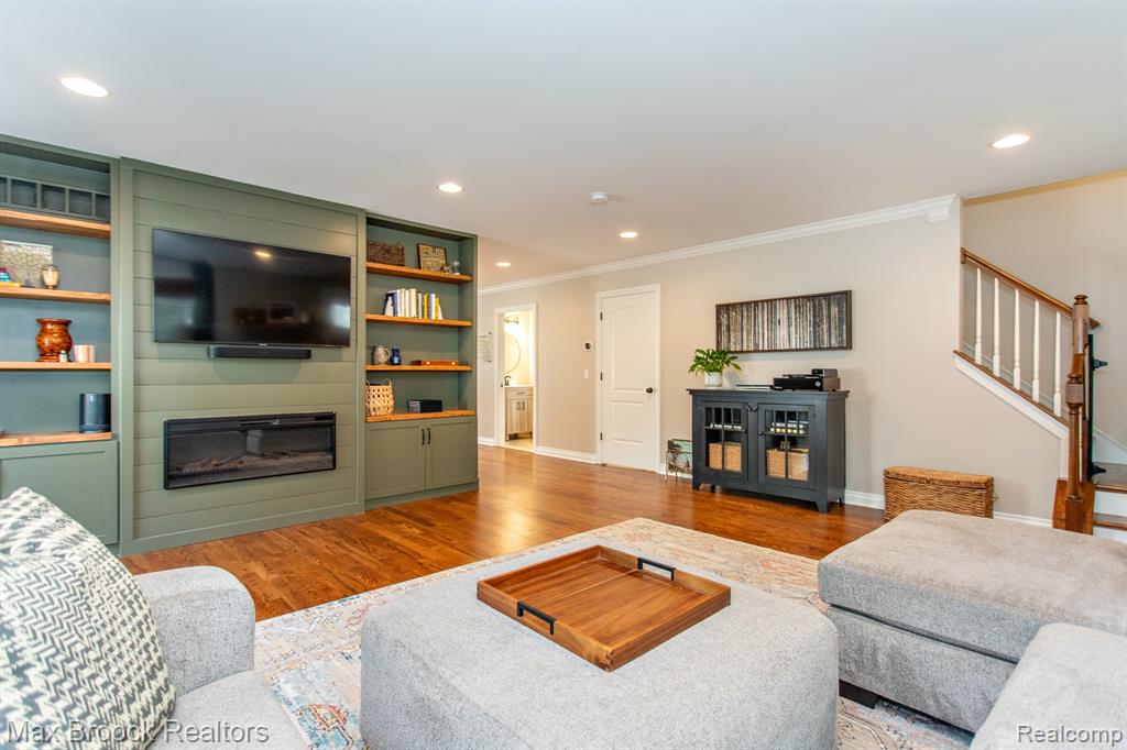 924 N Maple Avenue, Royal Oak, MI 48067 — Photo 6