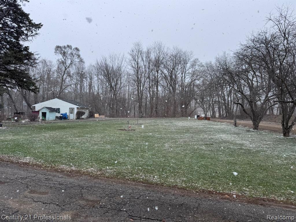 2021 W Rose Center Road, Holly, MI 48442 — Photo 5