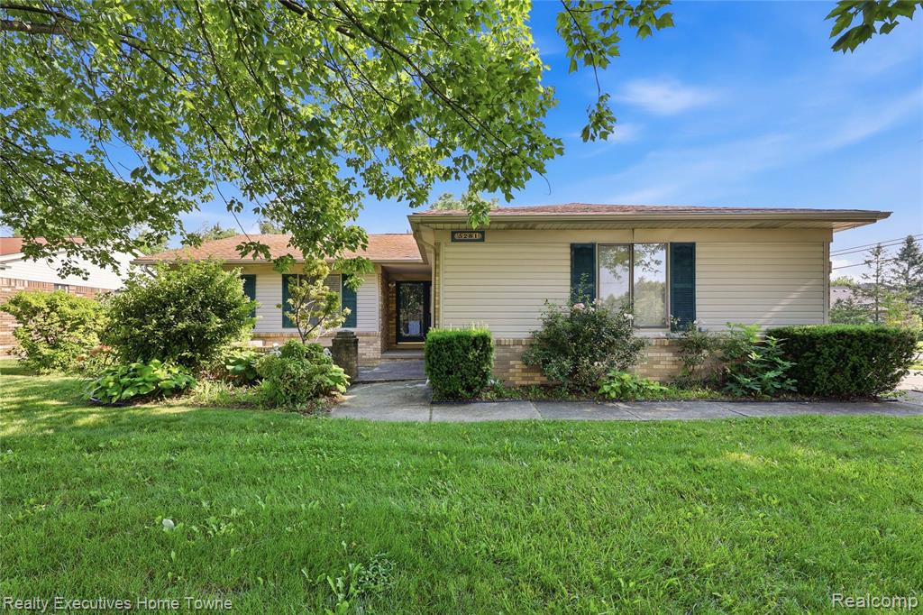 5281 Shruboak Drive, Sterling Heights, MI 48310 — front exterior