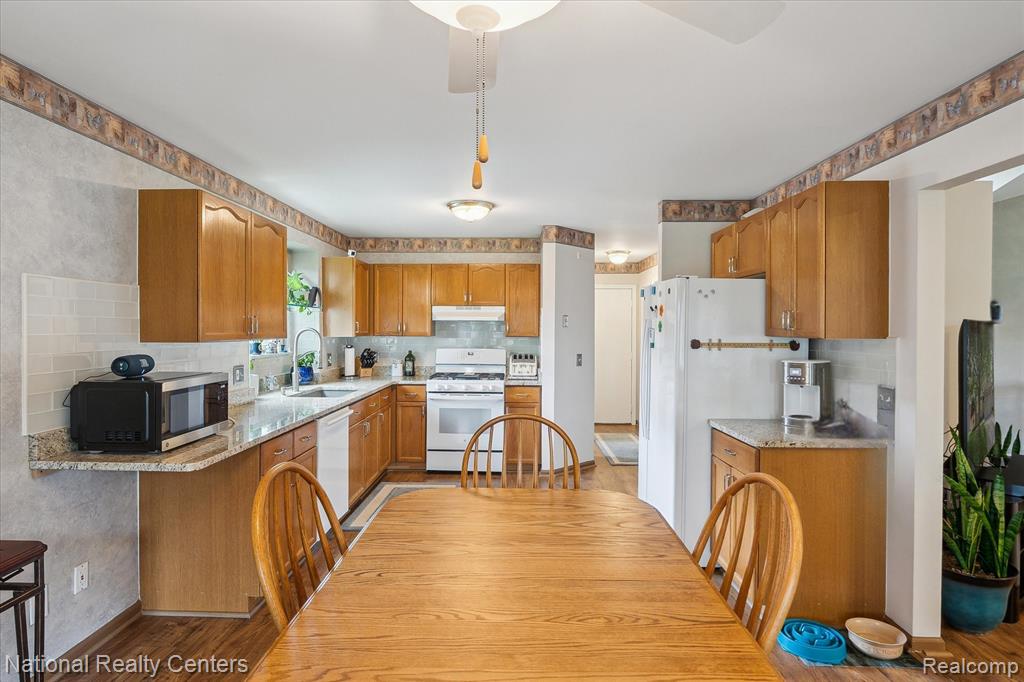 41250 Scarborough Court, Clinton Twp, MI 48038 — Photo 10