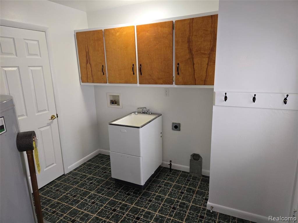 4694 Ziegler Street, Dearborn Heights, MI 48125 — Photo 16
