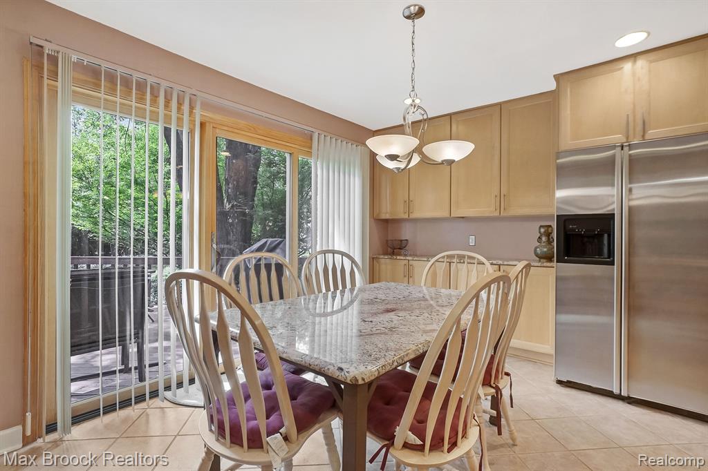 4358 YALE CT, Bloomfield Hills, MI 48302 — Photo 10
