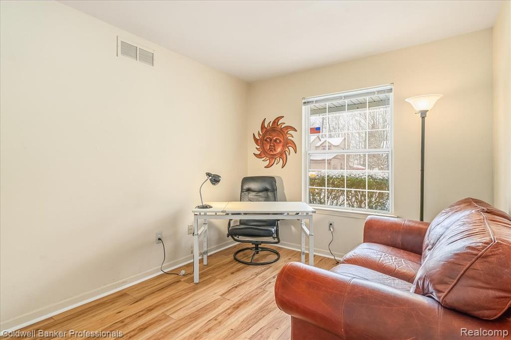 7984 Lake Crest Drive, Ypsilanti, MI 48197 — Photo 14