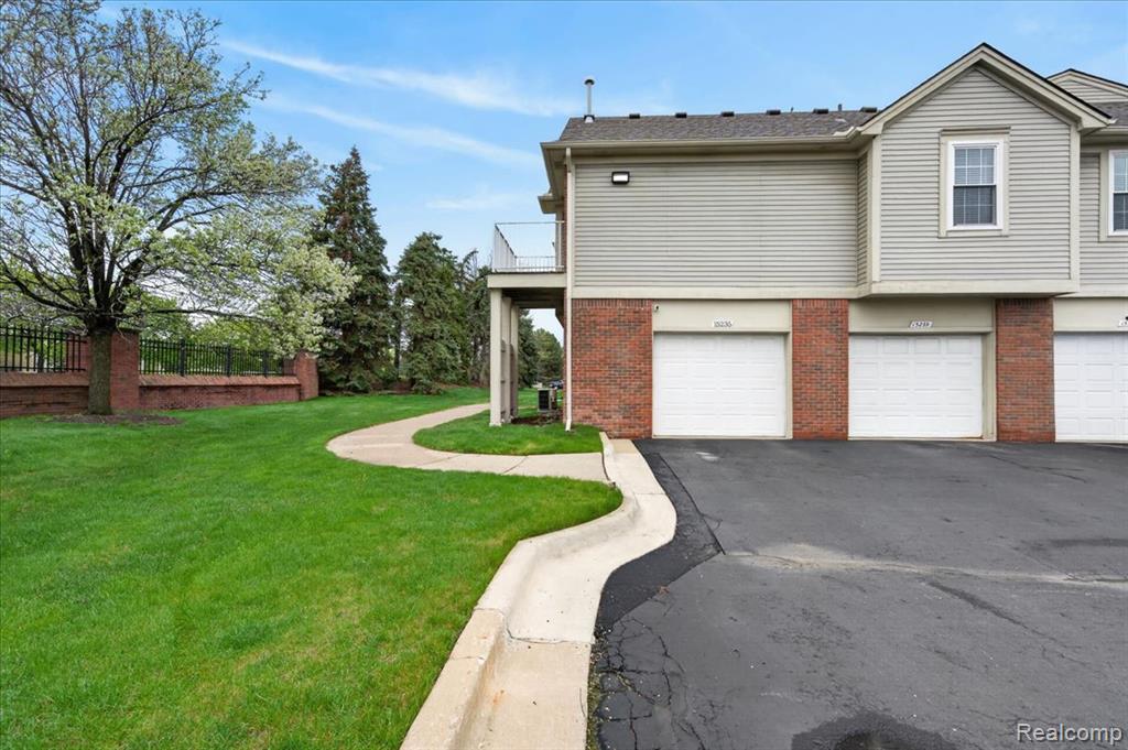 15235 Cornell Drive, Clinton Twp, MI 48038 — Photo 25