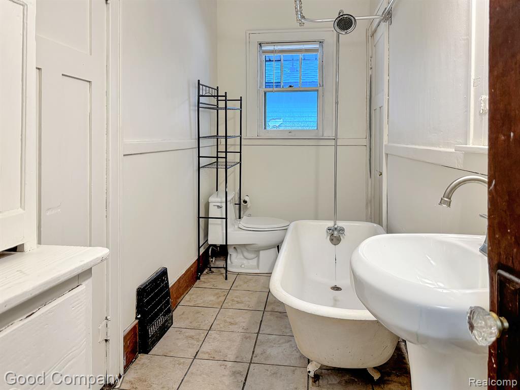 81 S TASMANIA Street, Pontiac, MI 48342 — Photo 21