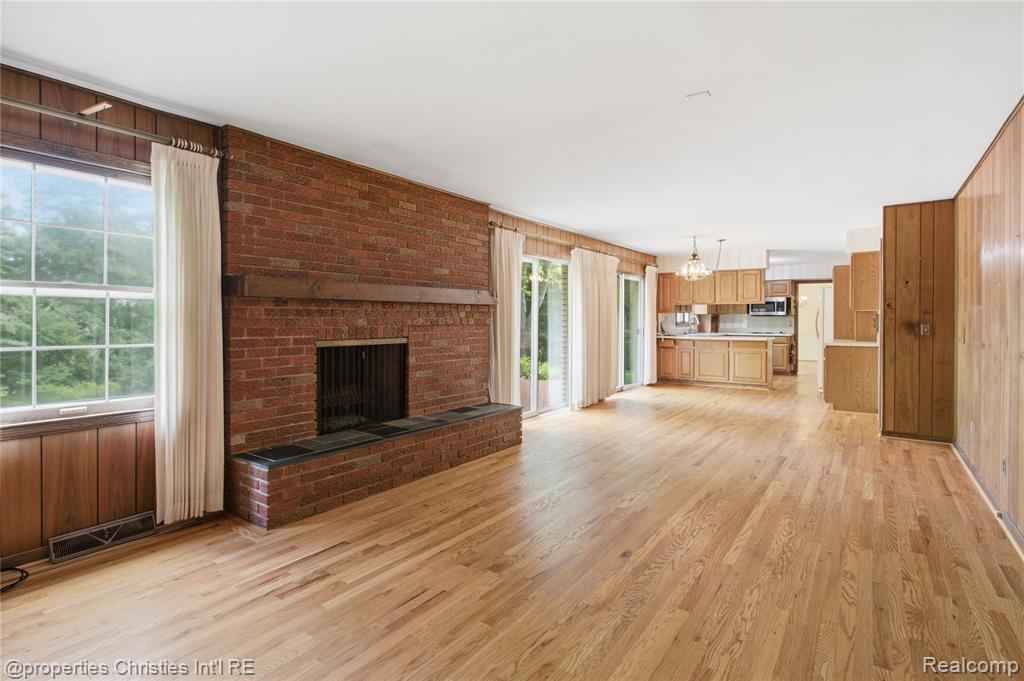 7110 Paterese Drive, Bloomfield Hills, MI 48301 — Photo 19