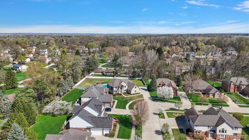 49931 Shelby Creek Drive, Utica, MI 48317 — Photo 13
