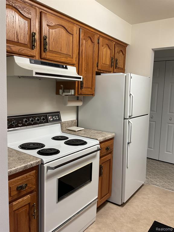 1730 HARRISON Avenue, B2, Trenton, MI 48183 — Photo 15