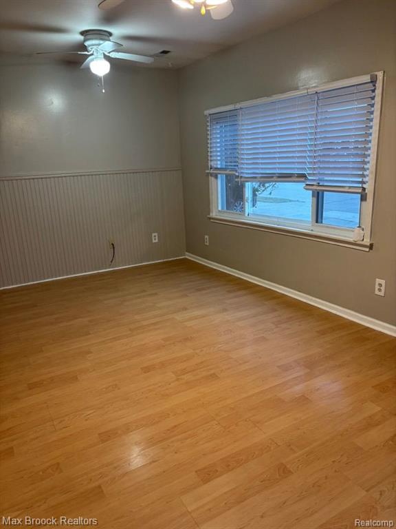 95 E BROCKTON Avenue, Madison Heights, MI 48071 — Photo 11