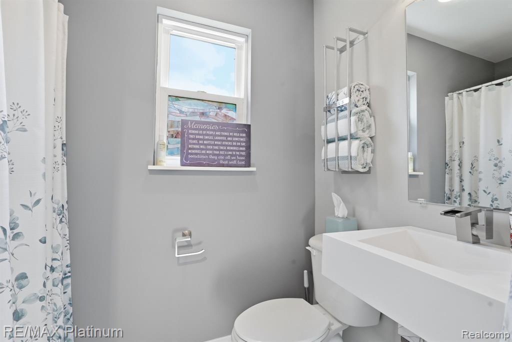 2428 Fisher Road, Howell, MI 48855 — Photo 8