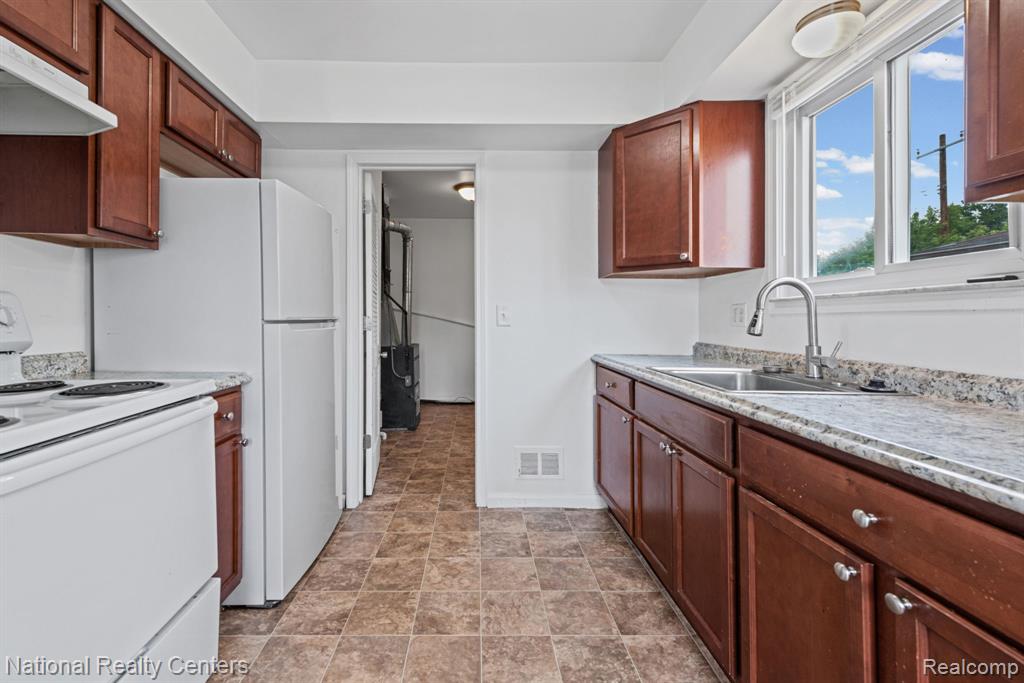 19861 Vermander Avenue, Clinton Twp, MI 48035 — Photo 13