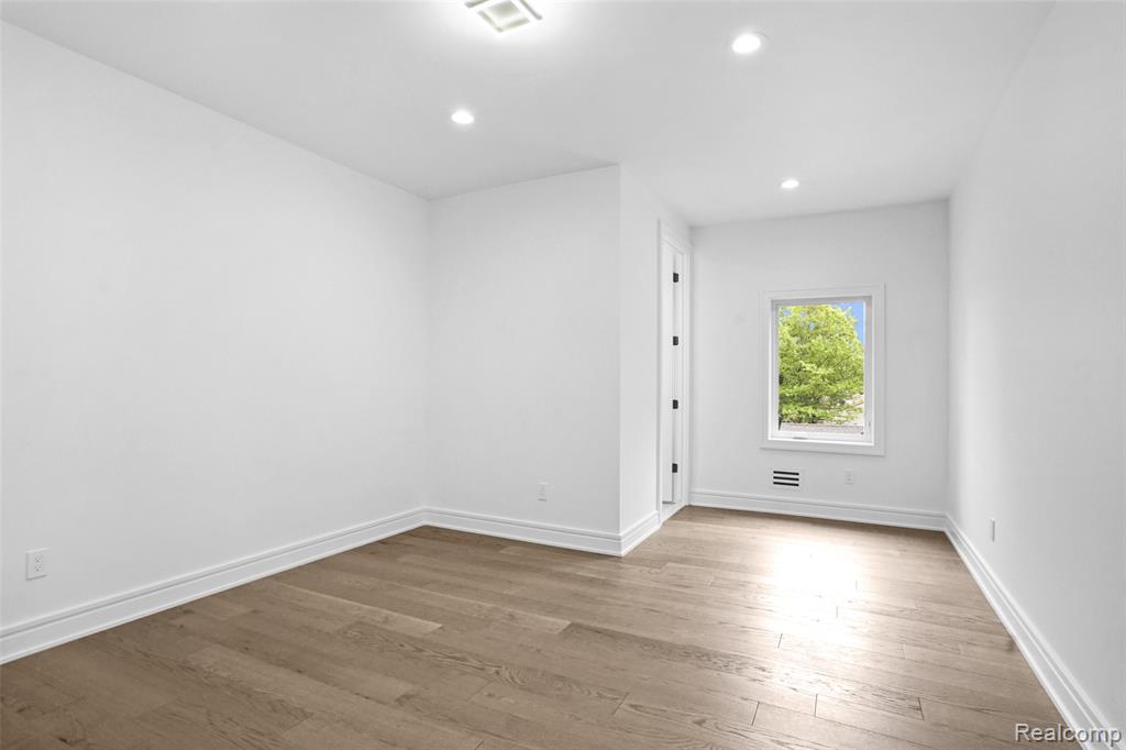 4112 ELMHURST Avenue, Royal Oak, MI 48073 — Photo 50