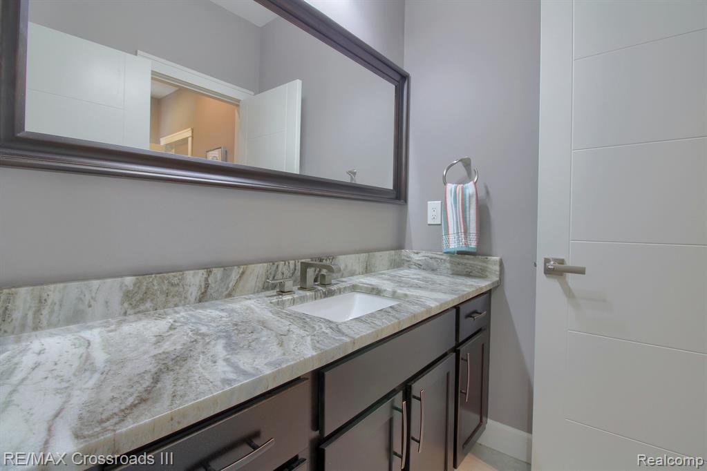 47605 HANFORD Road, Canton, MI 48187 — Photo 33