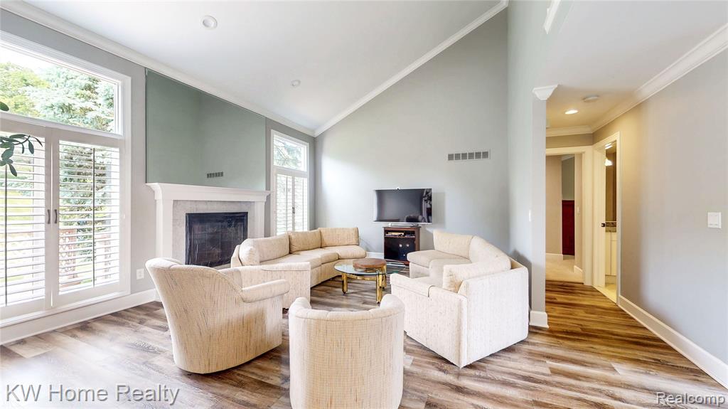 37634 Russett Drive, Farmington Hills, MI 48331 — Photo 14