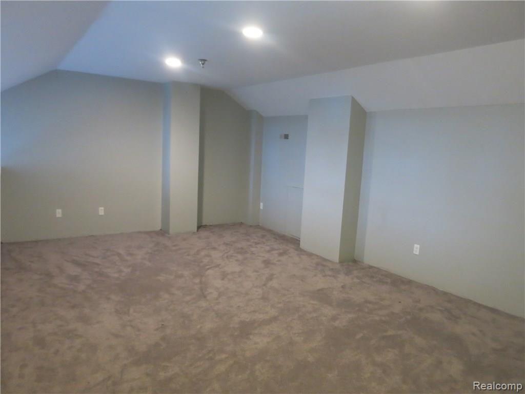 23390 GRAYSON, Southfield, MI 48075 — Photo 22