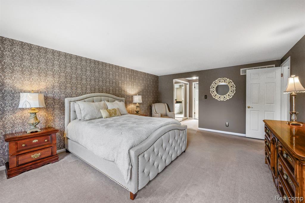 41988 BAINTREE Circle, Northville, MI 48168 — Photo 36