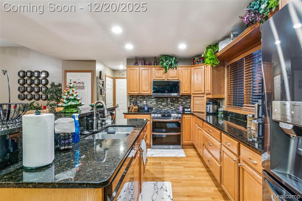 9493 Pine Needle Trail, Flushing, MI 48433 — Photo 11