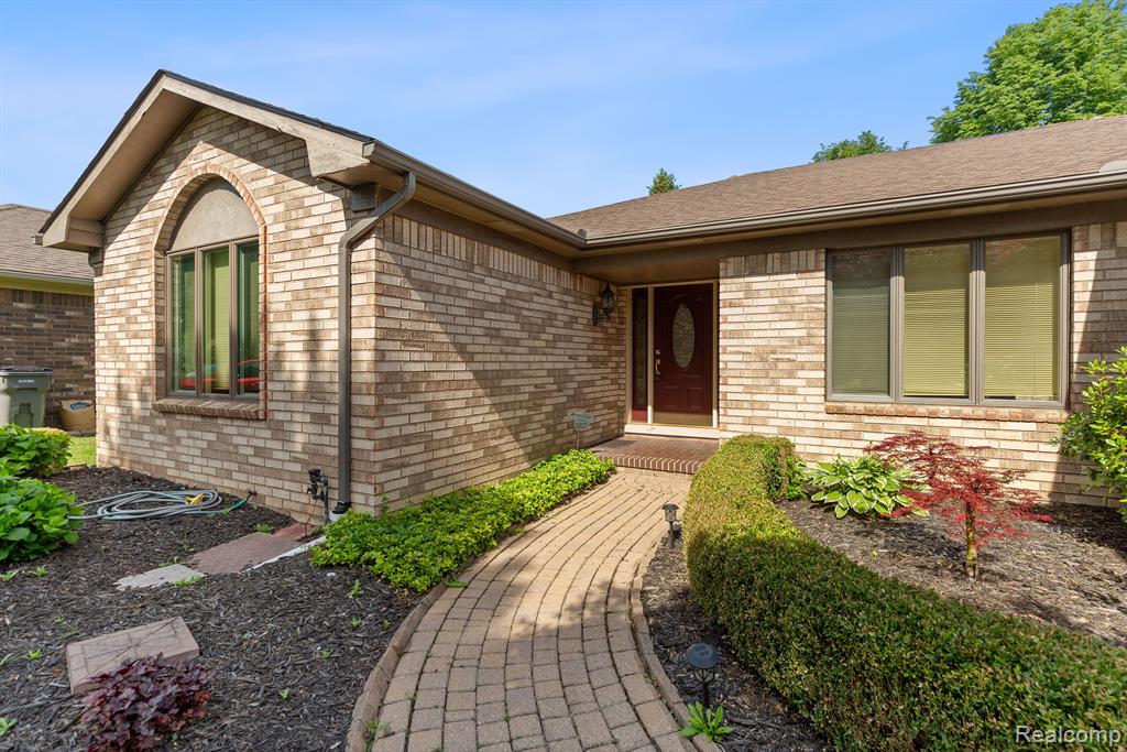 40608 MELODY Court, Clinton Twp, MI 48038 — Photo 38
