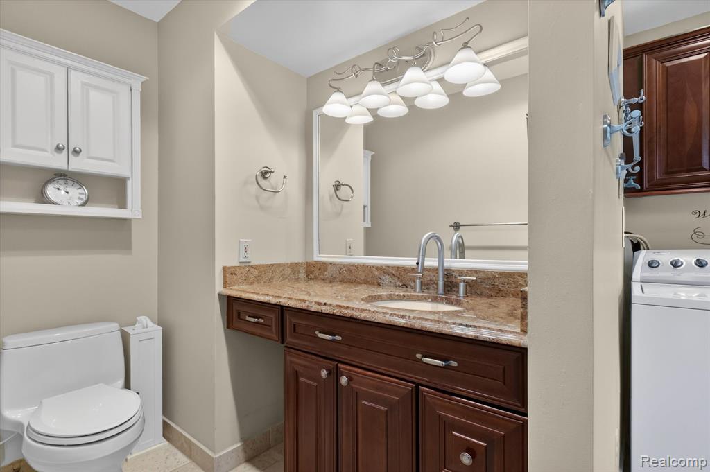 12664 Lashbrook Lane W, Brighton, MI 48114 — Photo 18