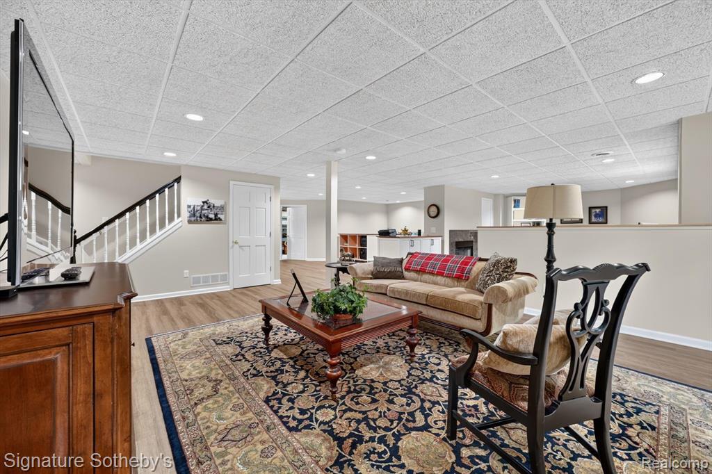 9880 Boulder Court, Davisburg, MI 48350 — Photo 35