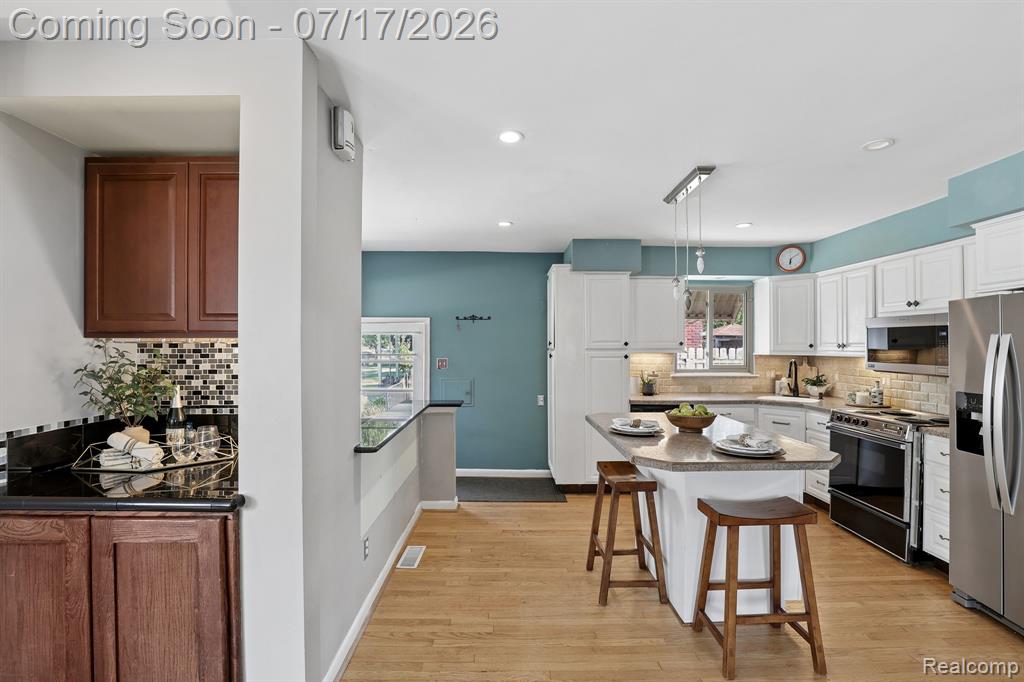 8325 N Hubbard Street, Westland, MI — Photo 8