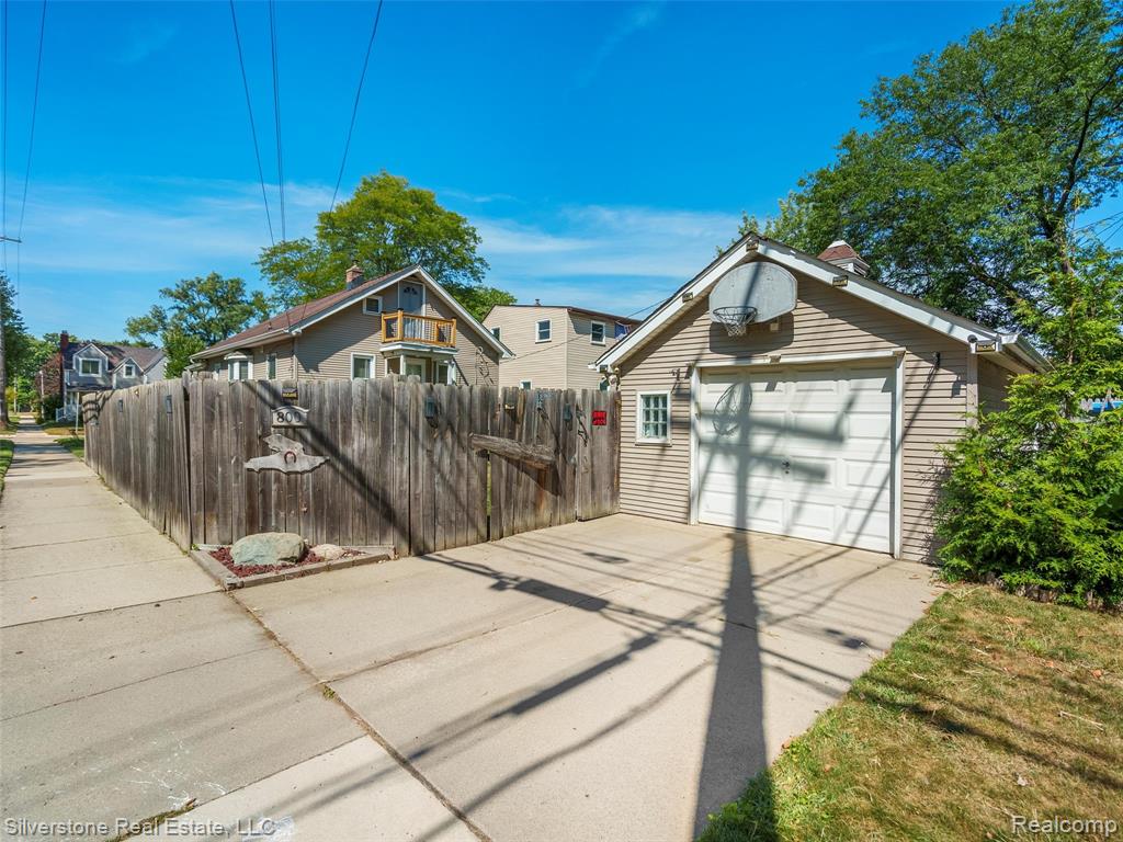 800 N EDISON Avenue, Royal Oak, MI 48067 — Photo 45
