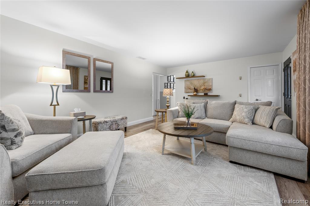 4329 Atkins Road, Port Huron, MI 48060 — Photo 5
