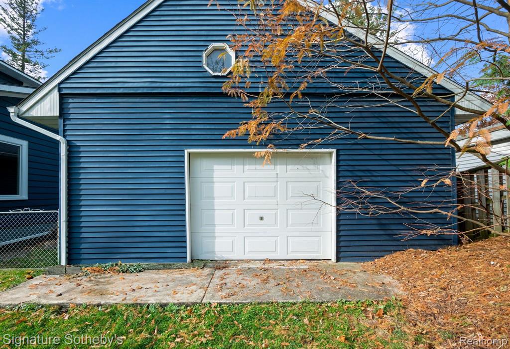 7 ROBERTSON Court, Clarkston, MI — Photo 44