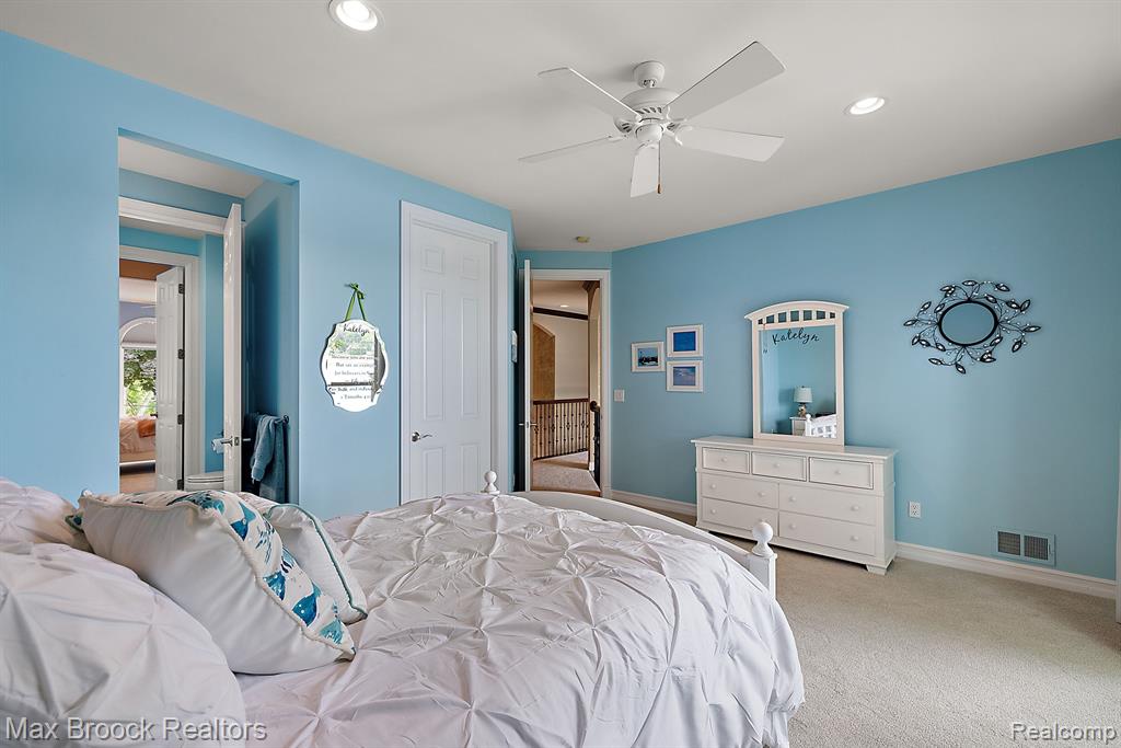 6340 Lakeshore Street, West Bloomfield, MI 48323 — Photo 33